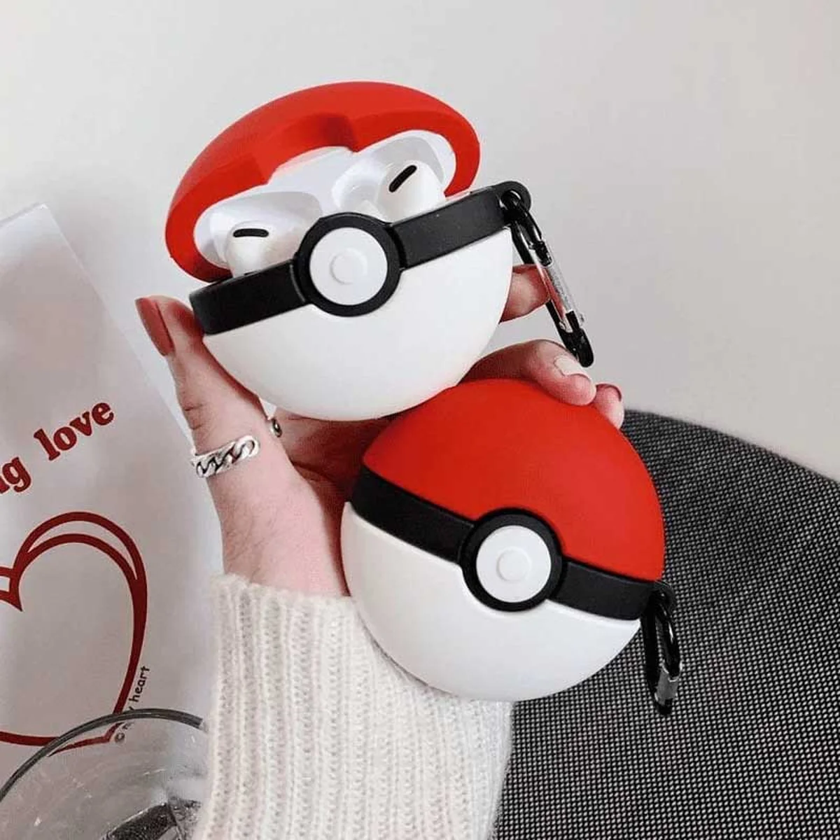 Силиконовый футляр Cartoons&Heroes для наушников AirPods Pro + карабин Покебол