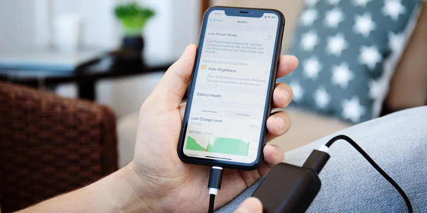 Когда действительно пора менять аккумулятор iPhone