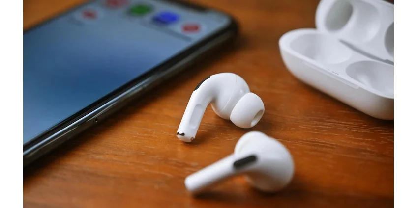 Чому AirPods не підключаються: часті причини та рішення