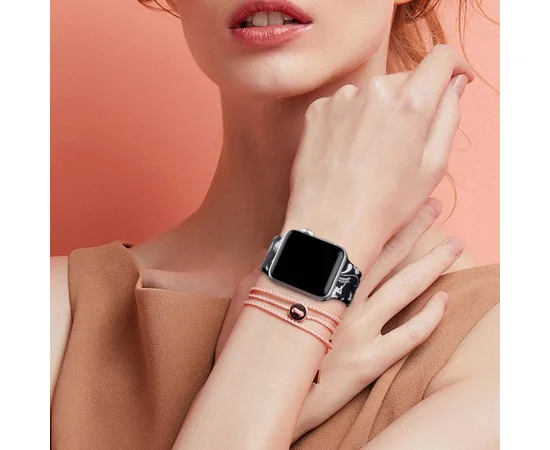 Силиконовый ремешок с рисунком&nbsp;для Apple watch 38mm / 40mm Черный/Цветы