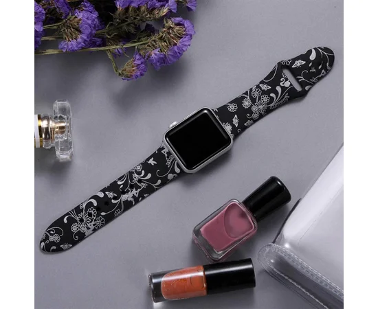 Силиконовый ремешок с рисунком&nbsp;для Apple watch 38mm / 40mm Черный/Цветы