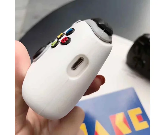 Силиконовый футляр Gamepad для наушников AirPods Белый