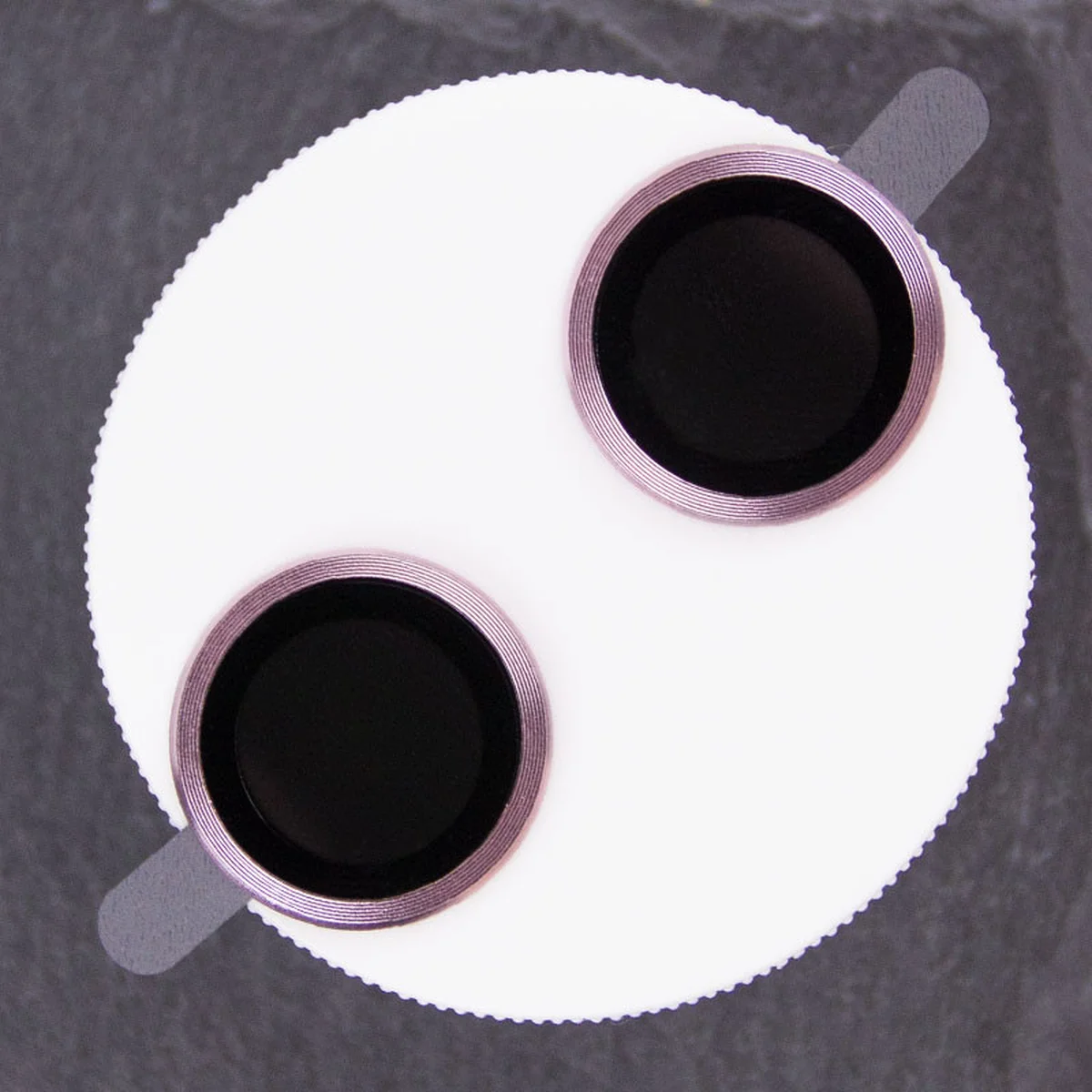 Защитное стекло Metal Classic на камеру (в упак.) для Apple iPhone 16 (6.1") / 16 Plus (6.7") Розовый / Pink