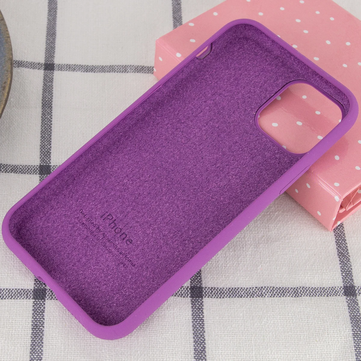 Чехол Silicone case (A) (с закрытым низом) для Apple iPhone 11 (6.1") Фиолетовый / Grape