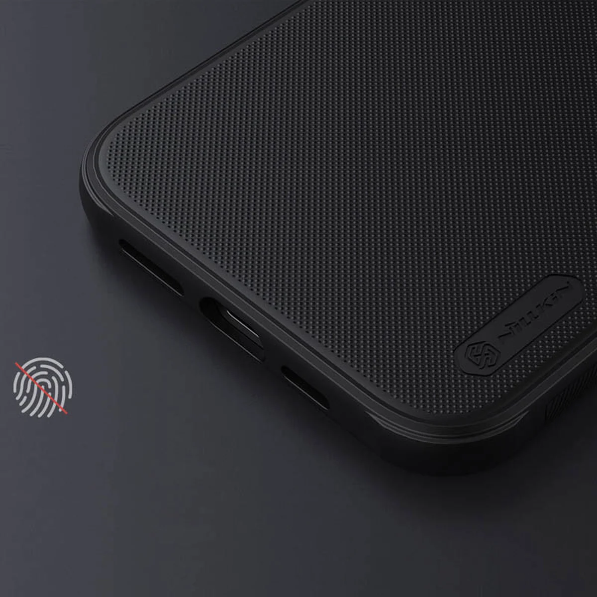 Чехол Nillkin Matte Pro для Apple iPhone 12 mini (5.4") Черный / Black