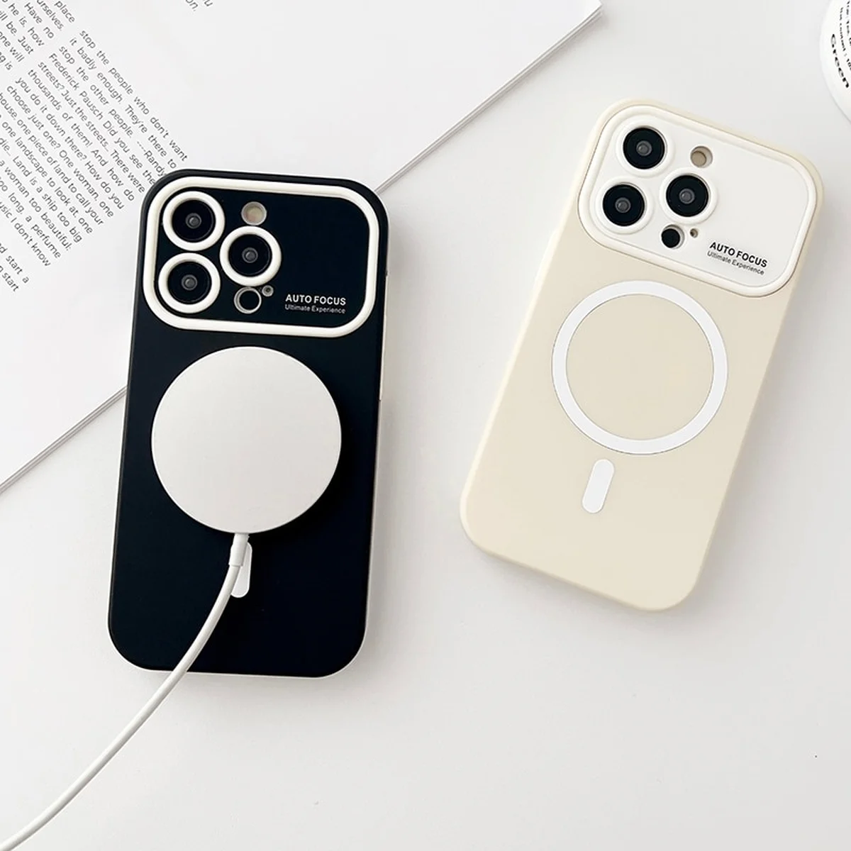 Противоударный чехол "Matte Larg" Case with MagSafe для Apple iPhone 15 Pro Max Черный