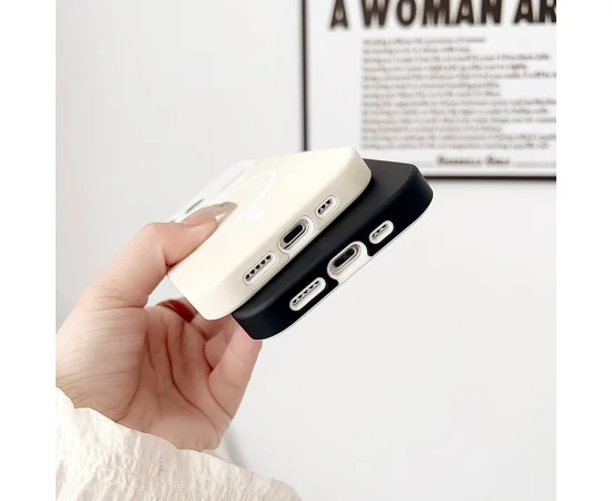 Противоударный чехол "Matte Larg" Case with MagSafe для Apple iPhone 15 Pro Max Черный