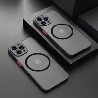 Силиконовый чехол "Armor Matte Cover" Case with MagSafe для iPhone 13 Pro Черный