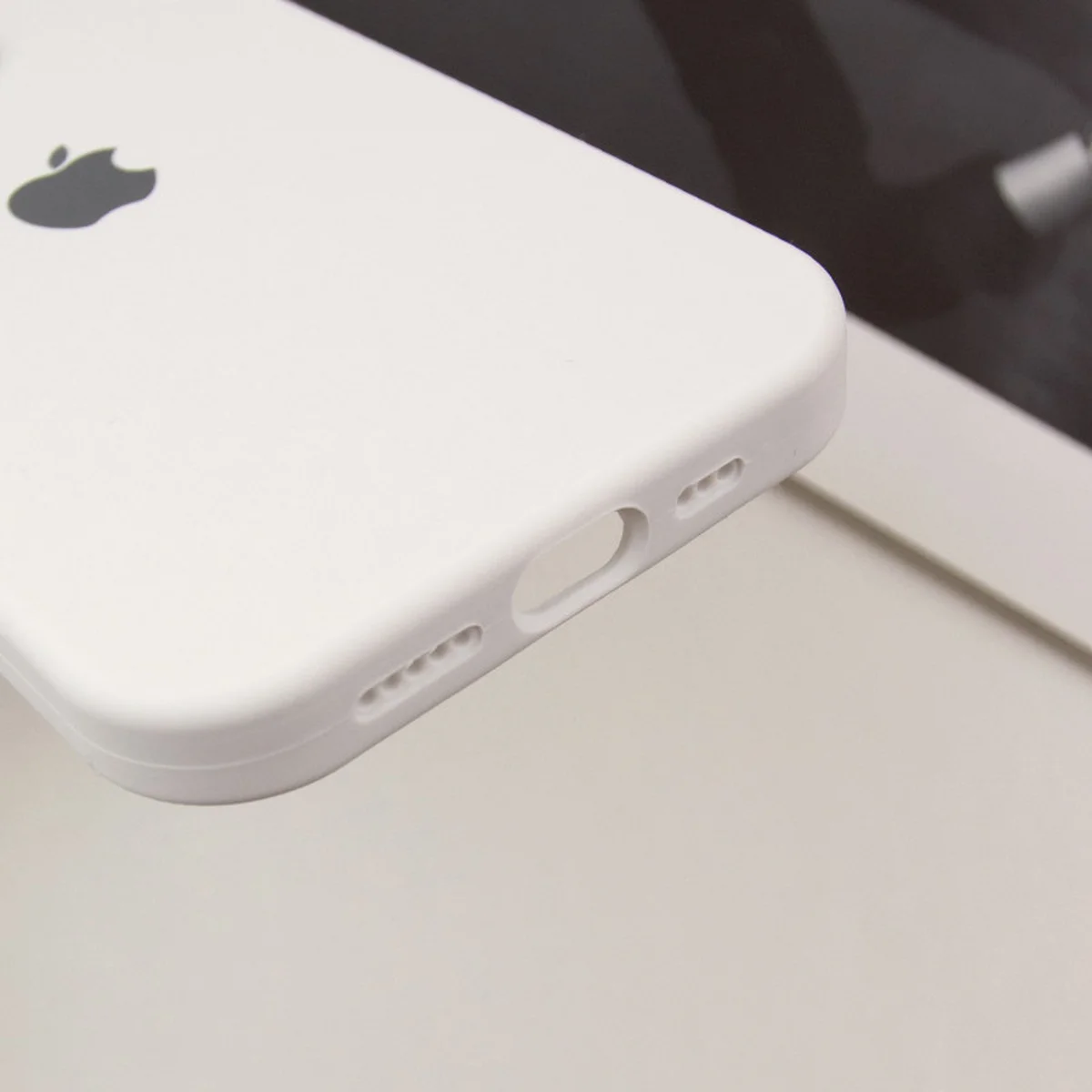 Чехол Silicone Case Full Camera Protective (AA) для Apple iPhone 12 Pro Max (6.7") Белый / White / PVH