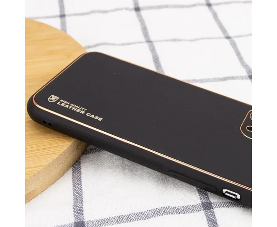 Кожаный чехол Xshield для Apple iPhone 12 (6.1") Черный / Black