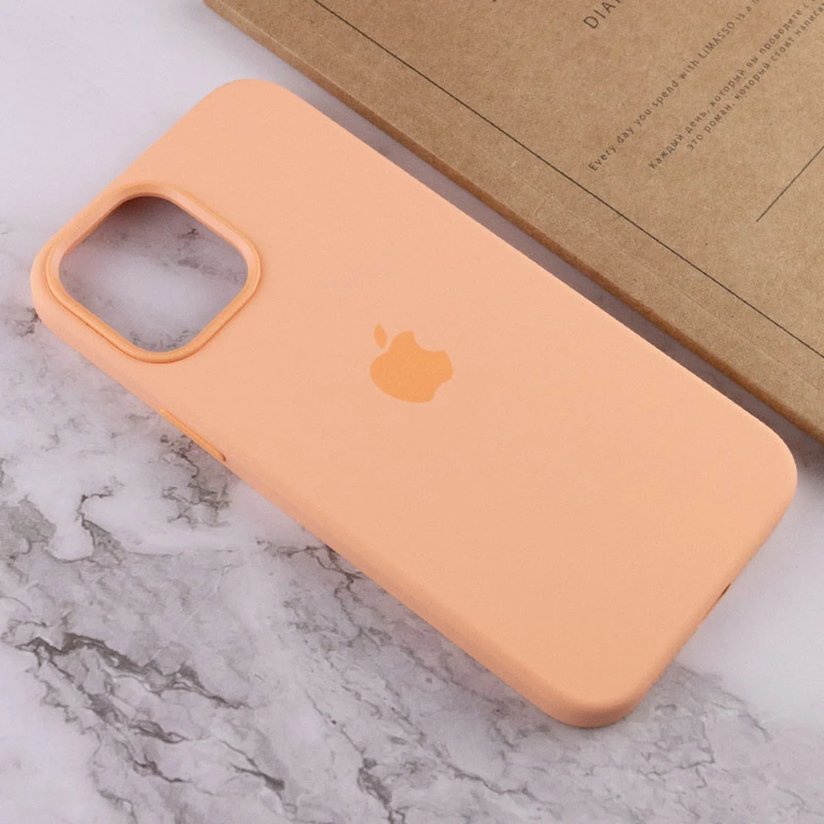 Чохол Silicone case (AAA) full with Magsafe and Animation для Apple iPhone 12 Pro / 12 (6.1") Помаранчевий / Cantaloupe