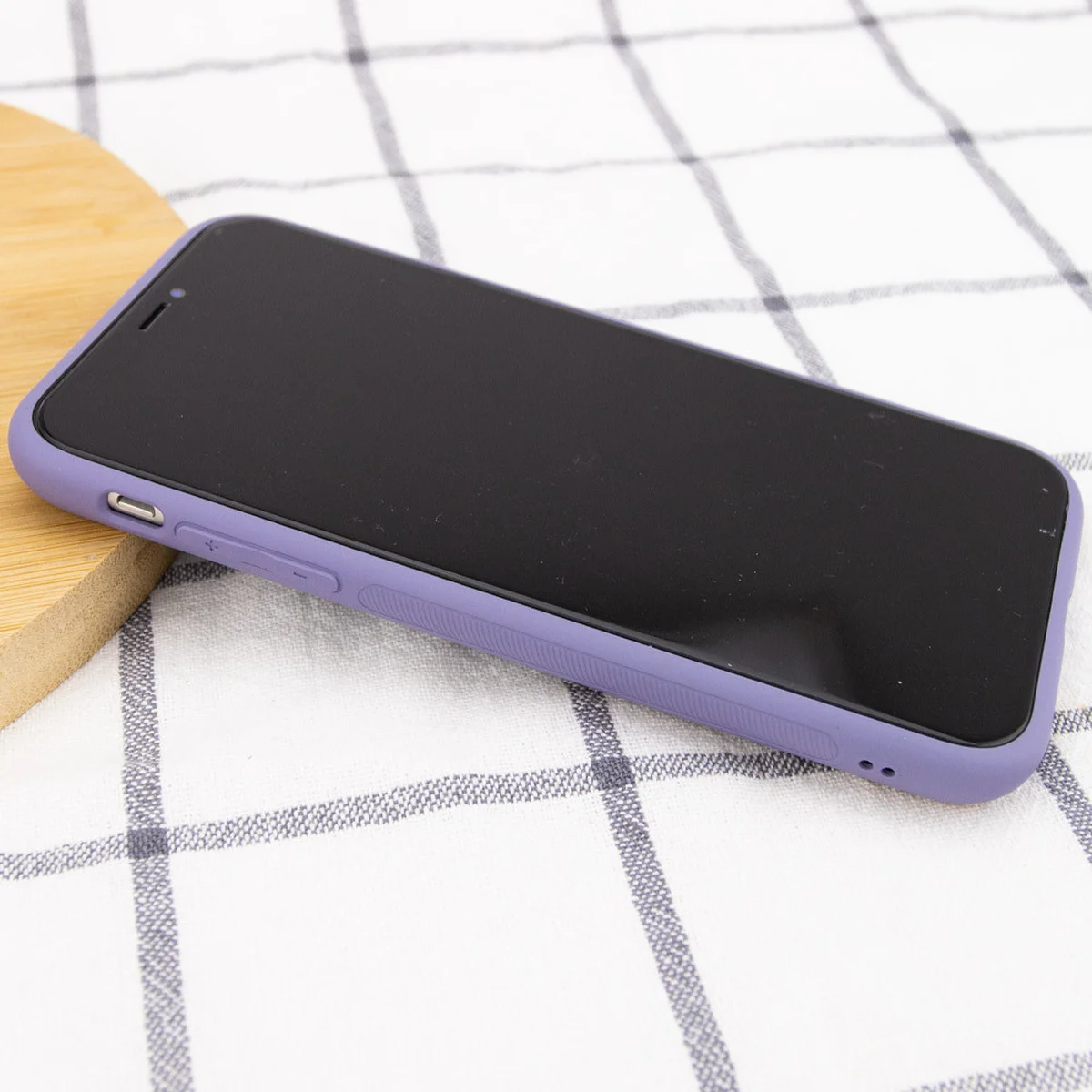 Кожаный чехол Xshield для Apple iPhone 12 (6.1") Серый / Lavender Gray