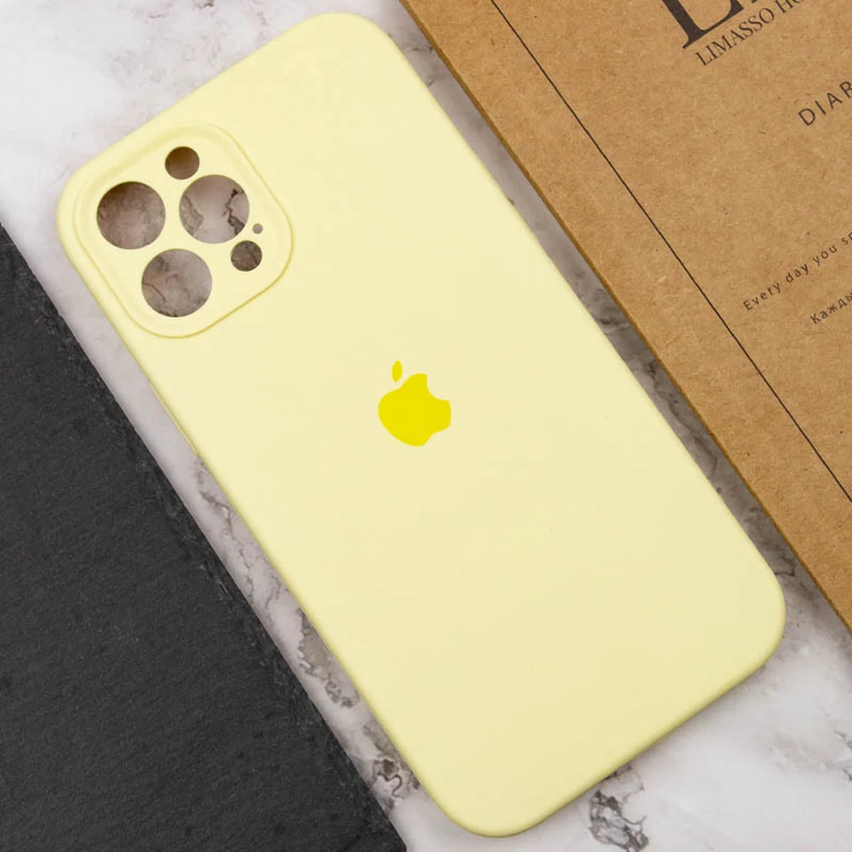 Чохол Silicone Case Full Camera Protective (AA) Apple iPhone 12 Pro (6.1") Жовтий / Mellow Yellow