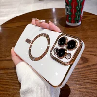 Силиконовый чехол "Luxury Plating" with MagSafe + стекло на камеру для Apple iPhone 15 Pro Белый
