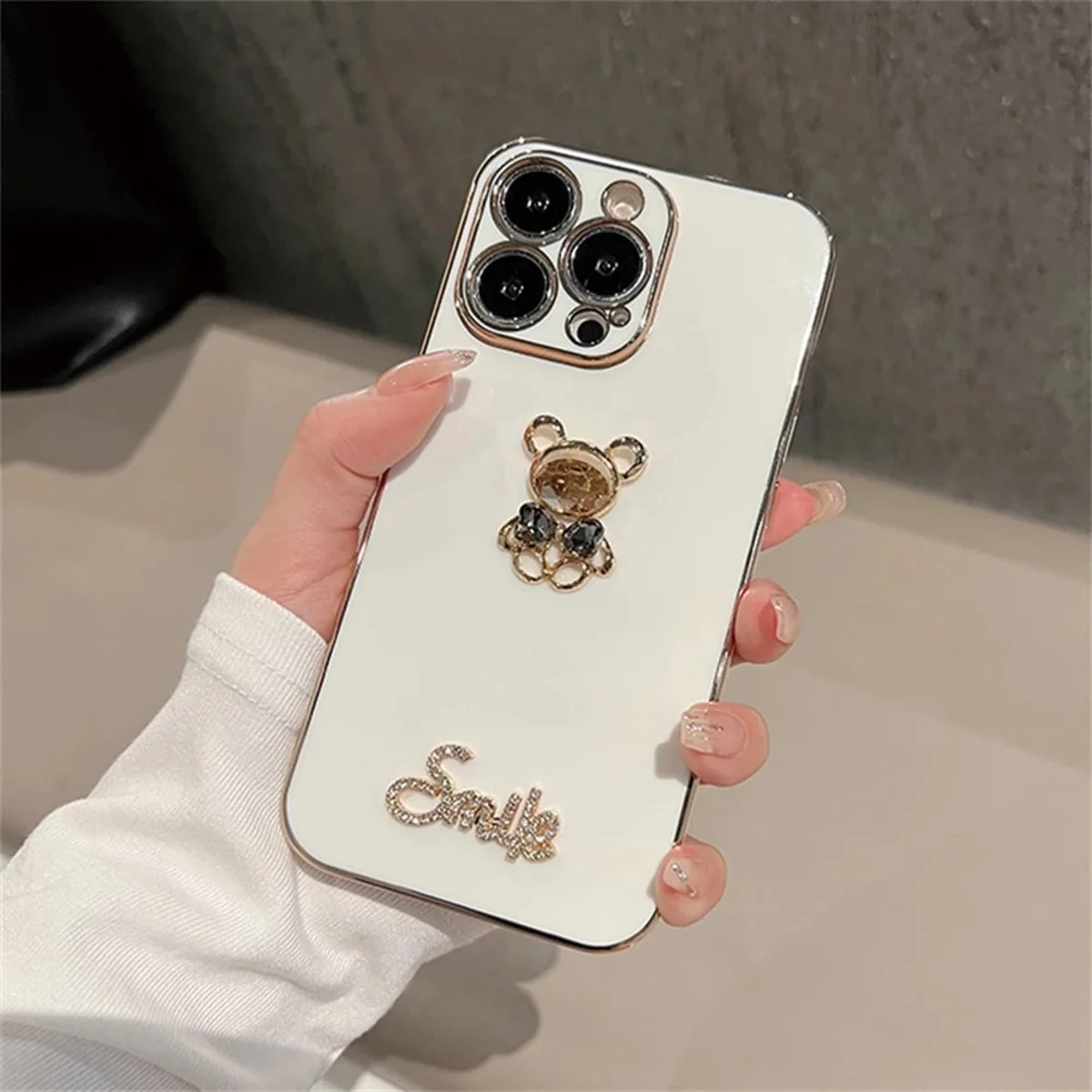 Силиконовый чехол "Gem Bear Bling Smiley"  для Apple iPhone  12 Pro Max 