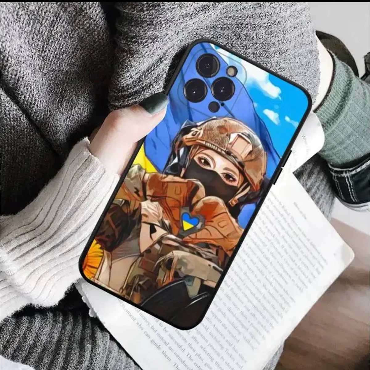 Силиконовый чехол "military girl" для iPhone 13 Pro 