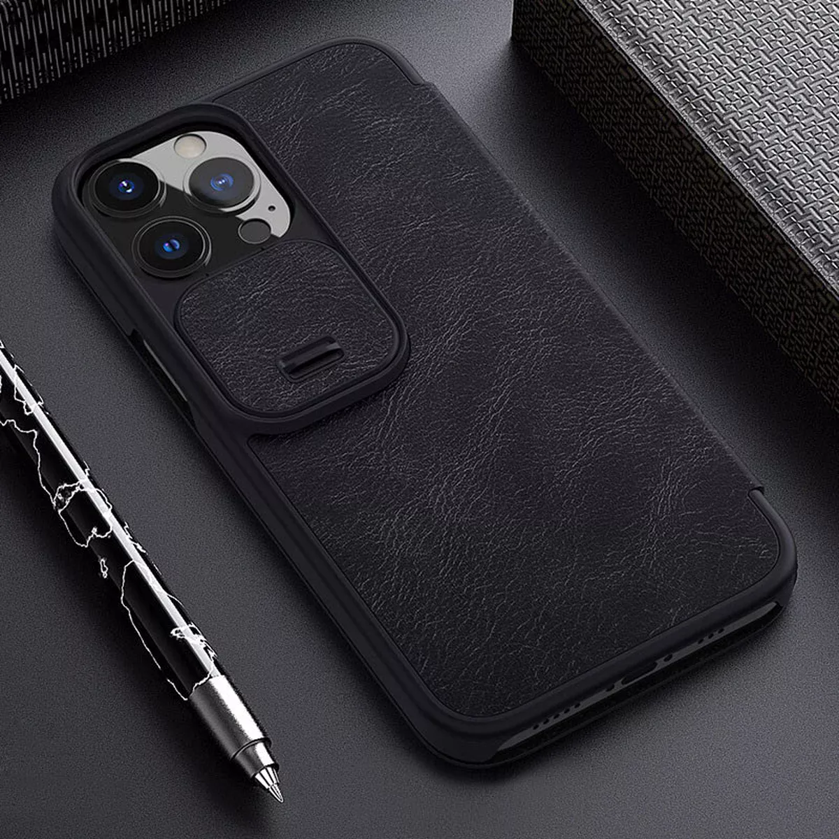 Кожаный чехол (книжка) Nillkin Qin Pro Camshield для Apple iPhone 13 Pro (6.1") Черный