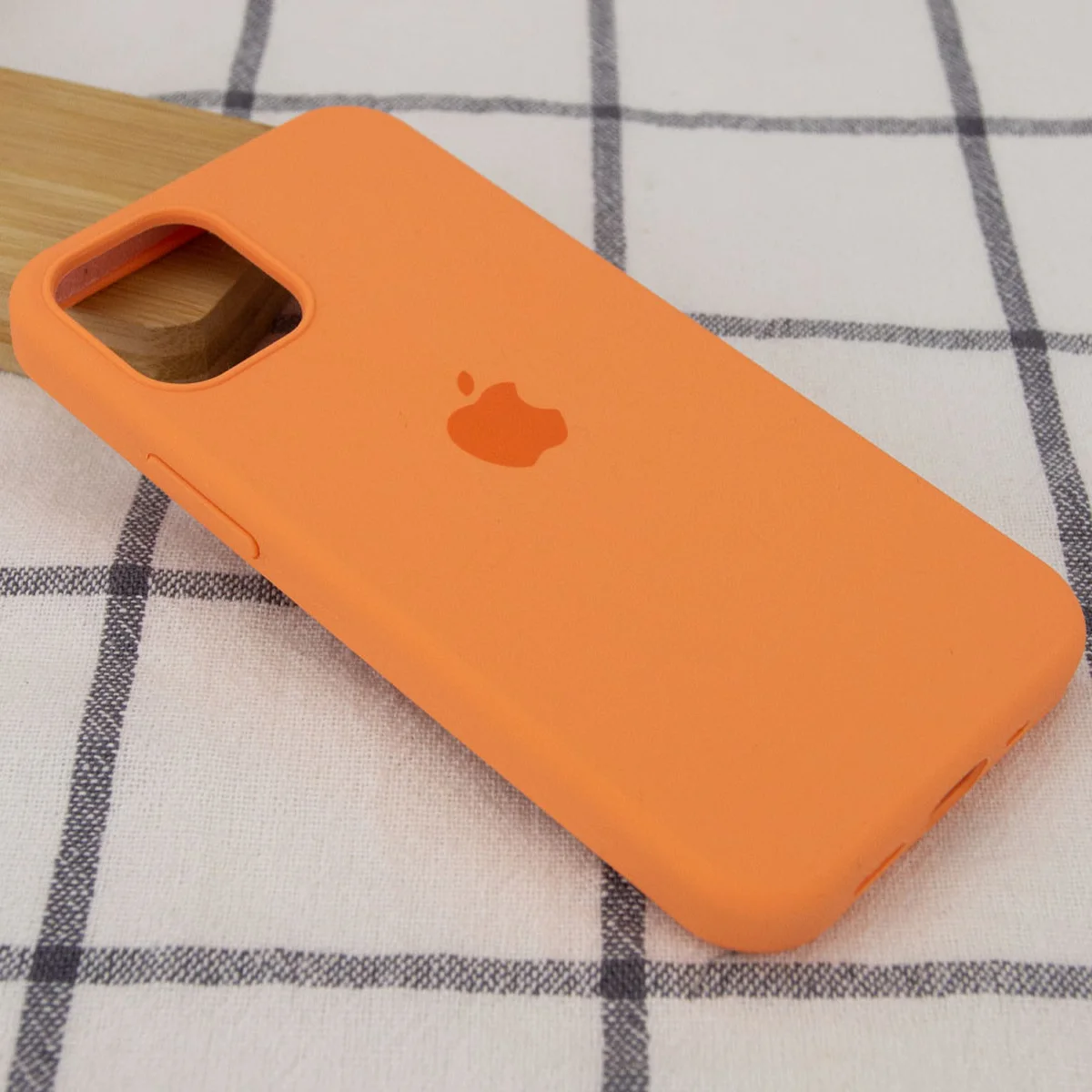 Чехол Silicone Case Full Protective (AA) для Apple iPhone 13 (6.1") Оранжевый / Papaya