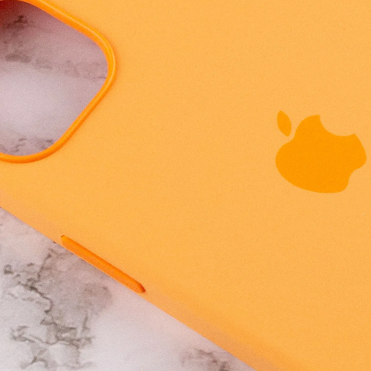 Чехол Silicone case (AAA) full with Magsafe and Animation для Apple iPhone 13 (6.1") Оранжевый / Marigold