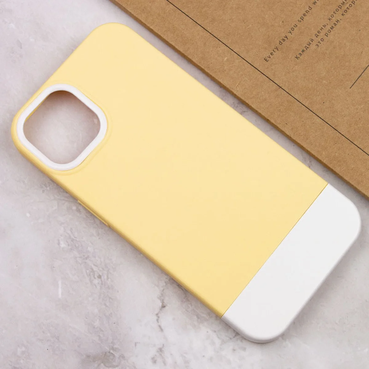 Чехол TPU+PC Bichromatic для Apple iPhone 13 (6.1") Creamy-yellow / White