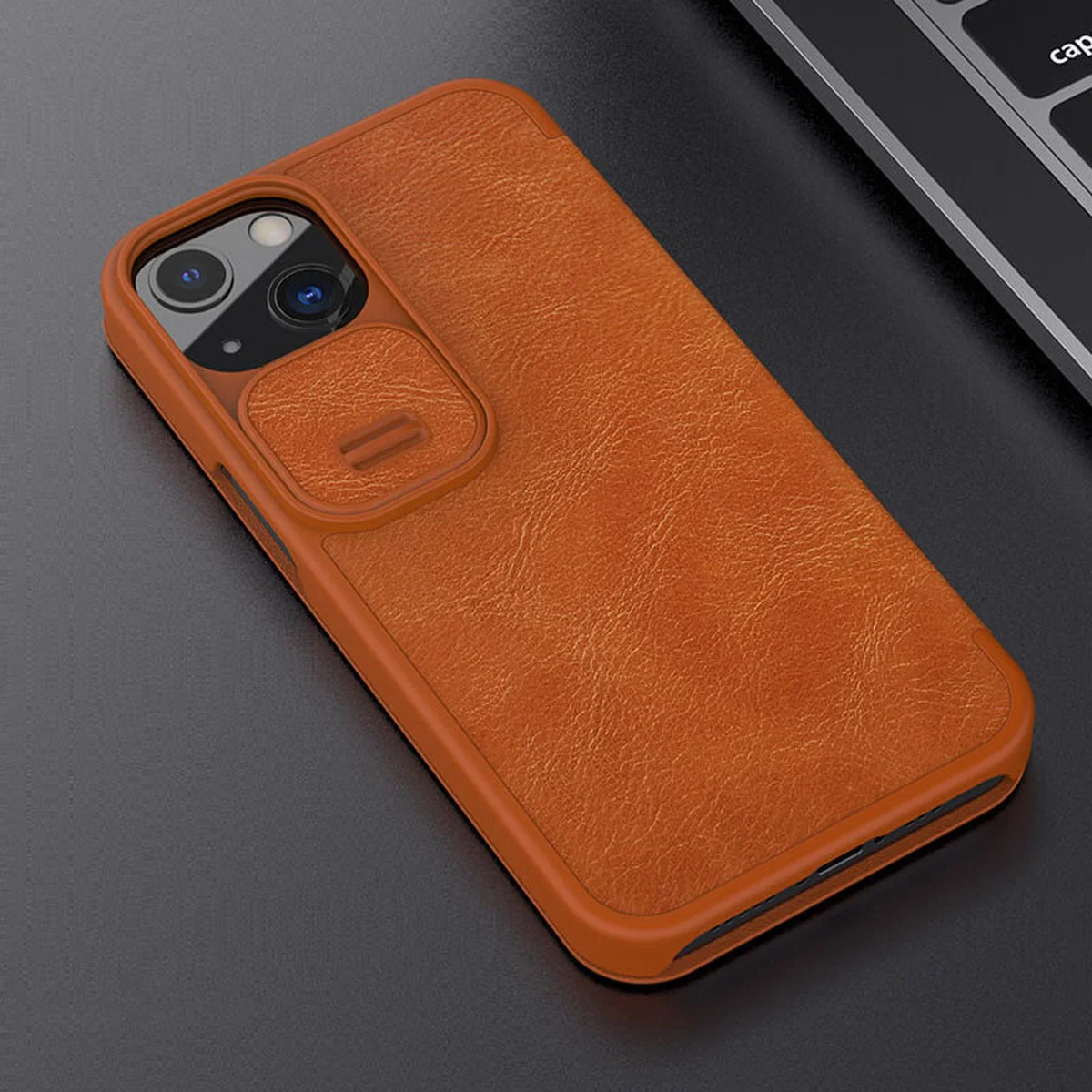 Шкіряний чохол (книга) Nillkin Qin Pro Camshield для Apple iPhone 13 (6.1") Коричневий