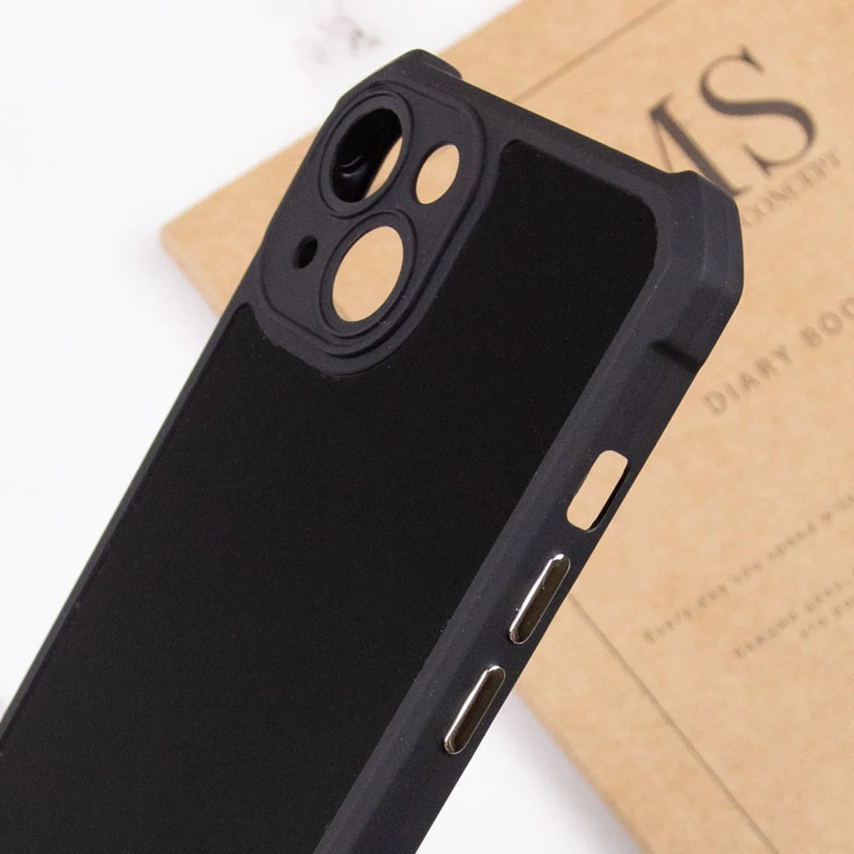 Чехол TPU Ease Black series для Apple iPhone 13 (6.1") Черный