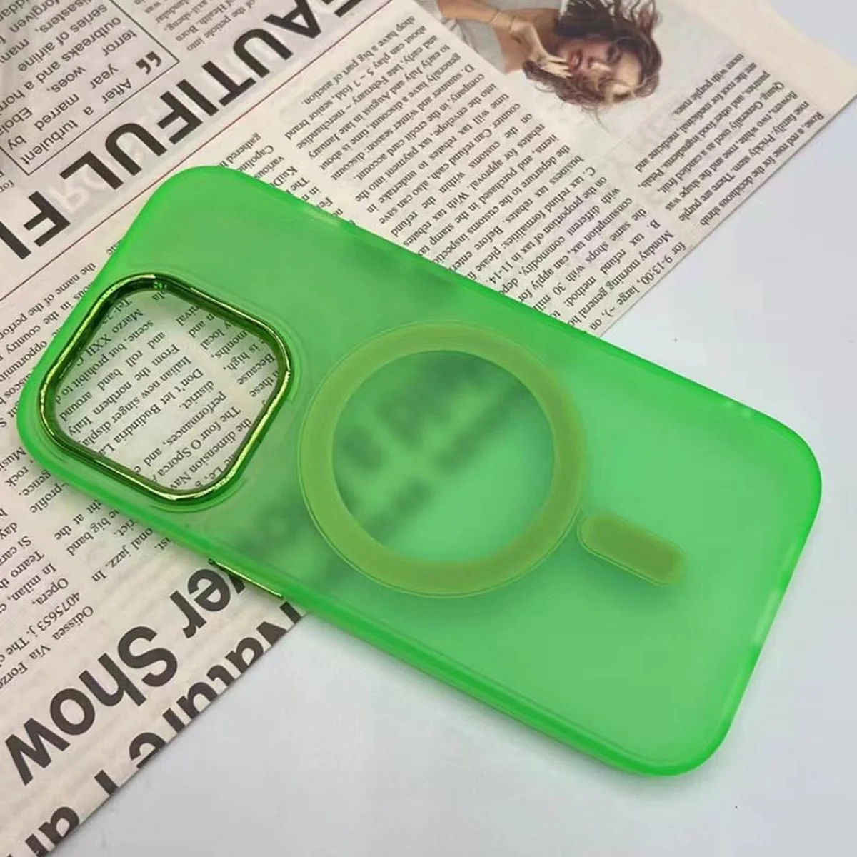 Чохол TPU+PC Lily with MagSafe для Apple iPhone 13 (6.1") Neon Green