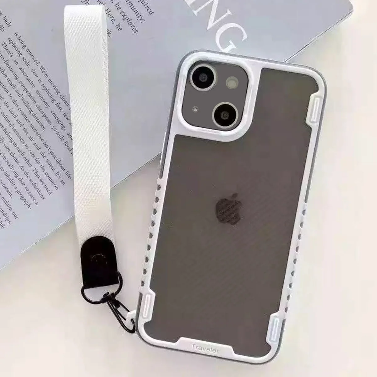 Чохол TPU+PC TRAVEL Carbon для Apple iPhone 13 (6.1") Білий