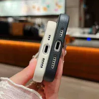 Силиконовый чехол "Leather Texture" для Apple iPhone 16 Pro Черный