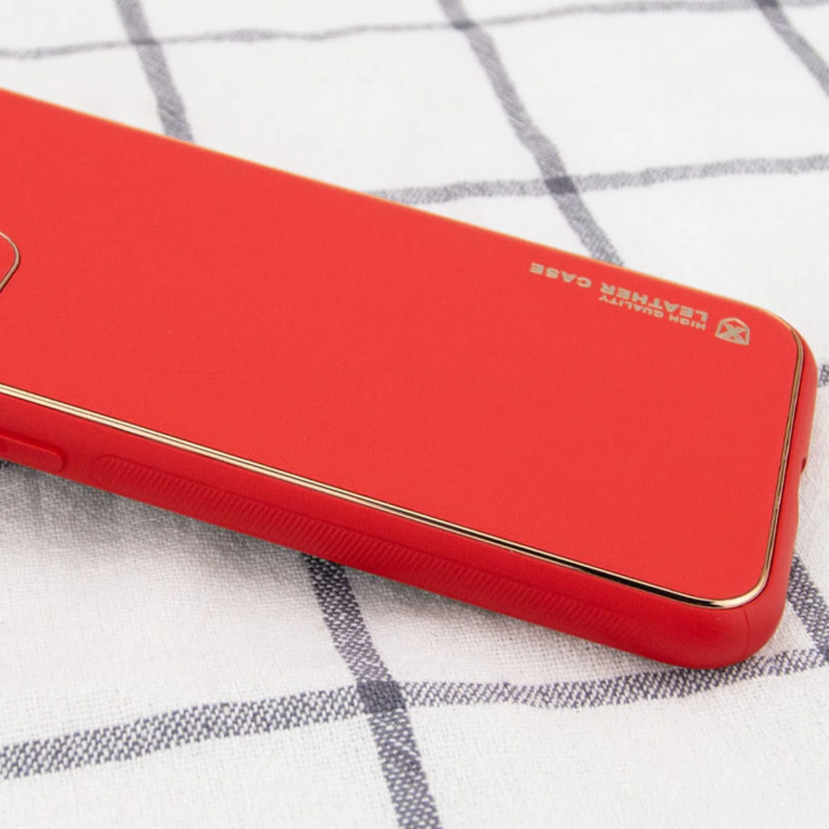 Кожаный чехол Xshield для Apple iPhone 14 Pro (6.1") Красный / Red