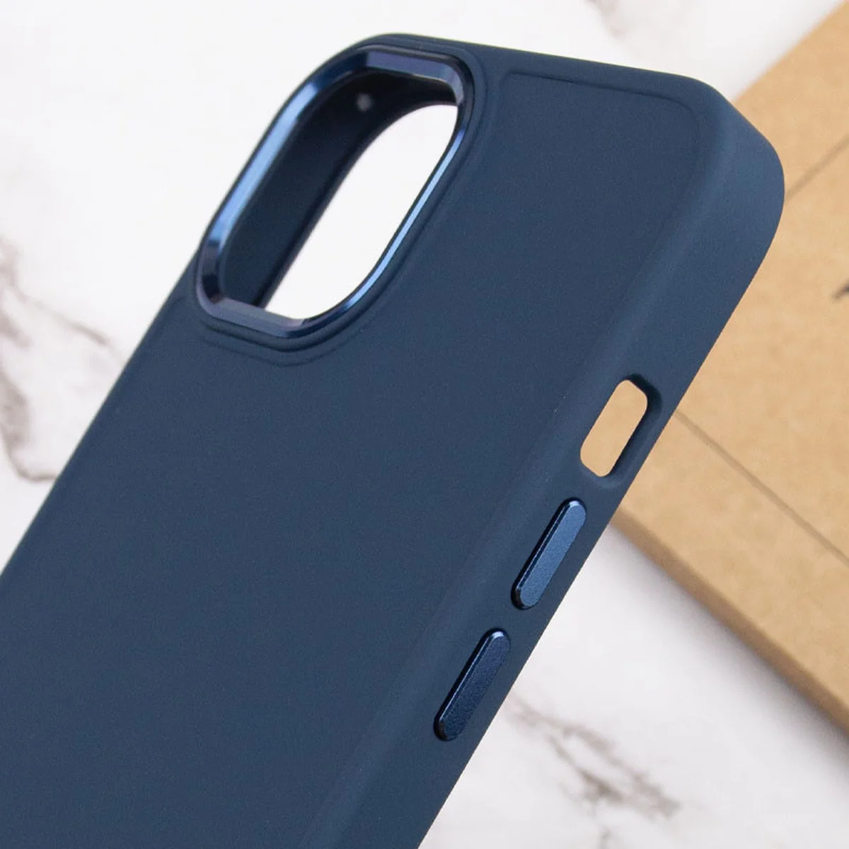 TPU чехол Bonbon Metal Style для Apple iPhone 14 (6.1") Синий / Cosmos blue