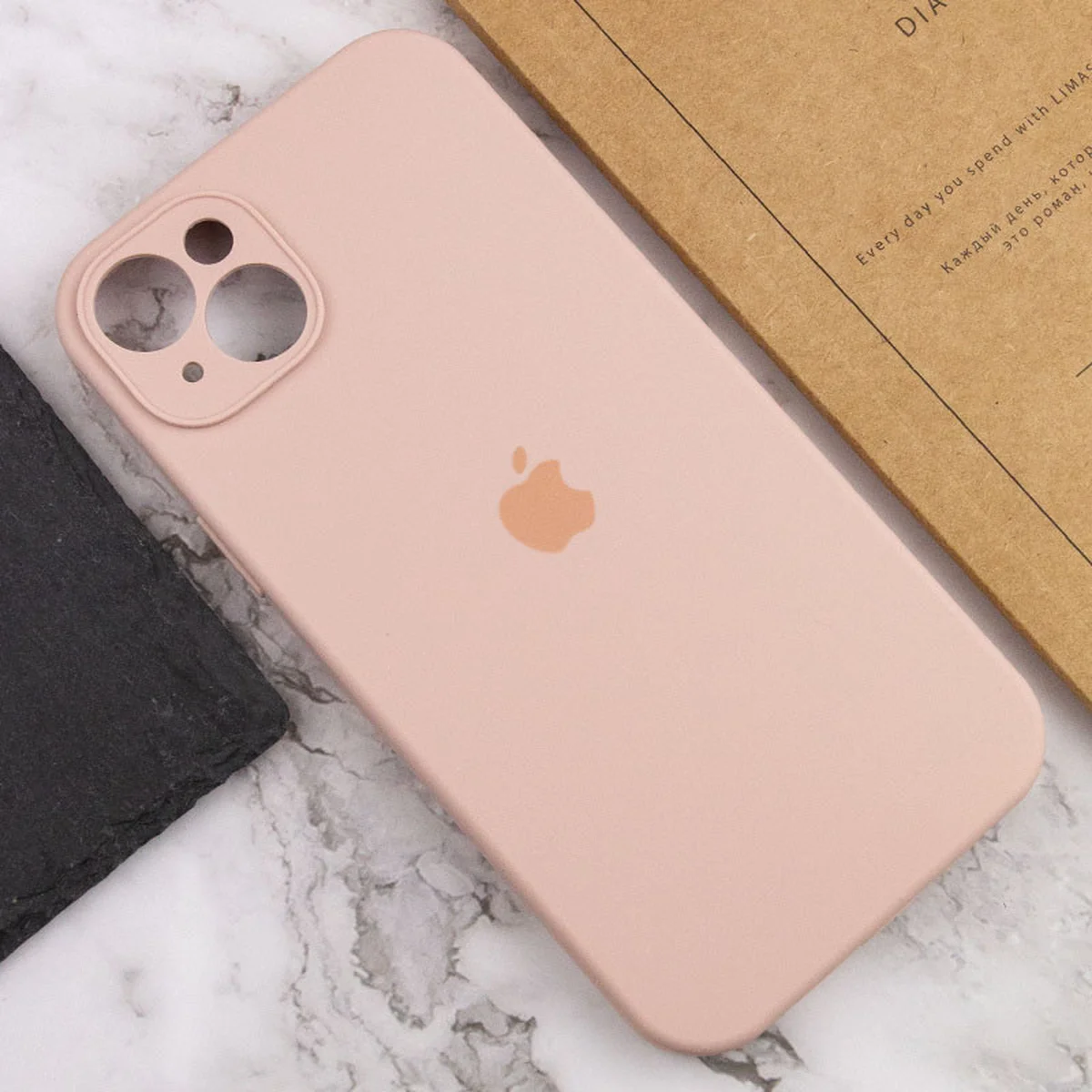 Чехол Silicone Case Full Camera Protective (AA) для Apple iPhone 14 (6.1") Розовый / Pink Sand / PVH