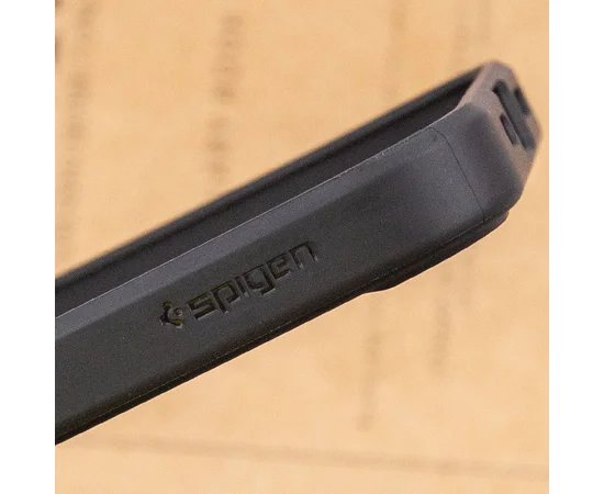 Чехол SGP Ultra Hybrid Mag для Apple iPhone 15 Plus (6.7") Черный