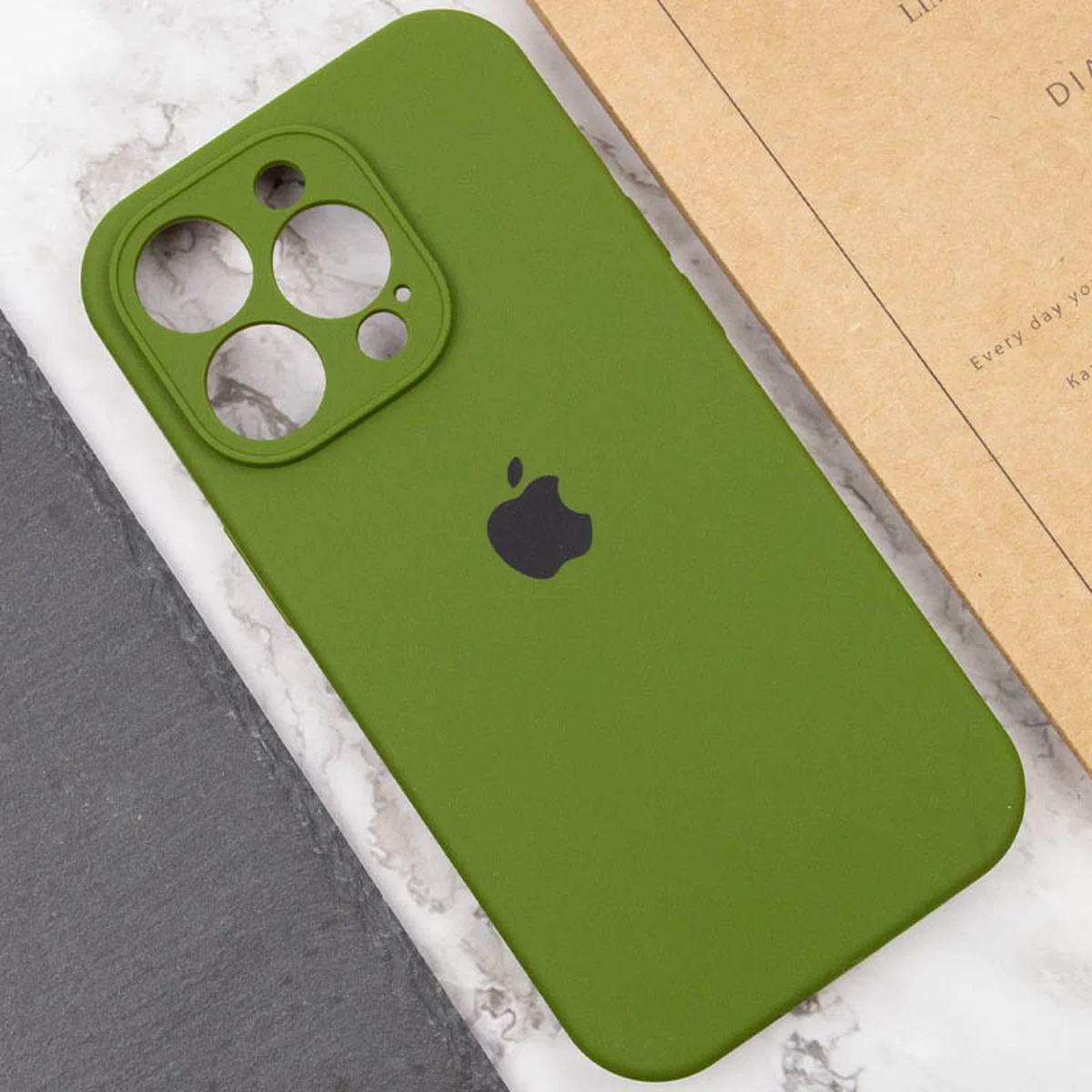 Чехол Silicone Case Full Camera Protective (AA) для Apple iPhone 15 Pro Max (6.7") Зеленый / Dark Olive