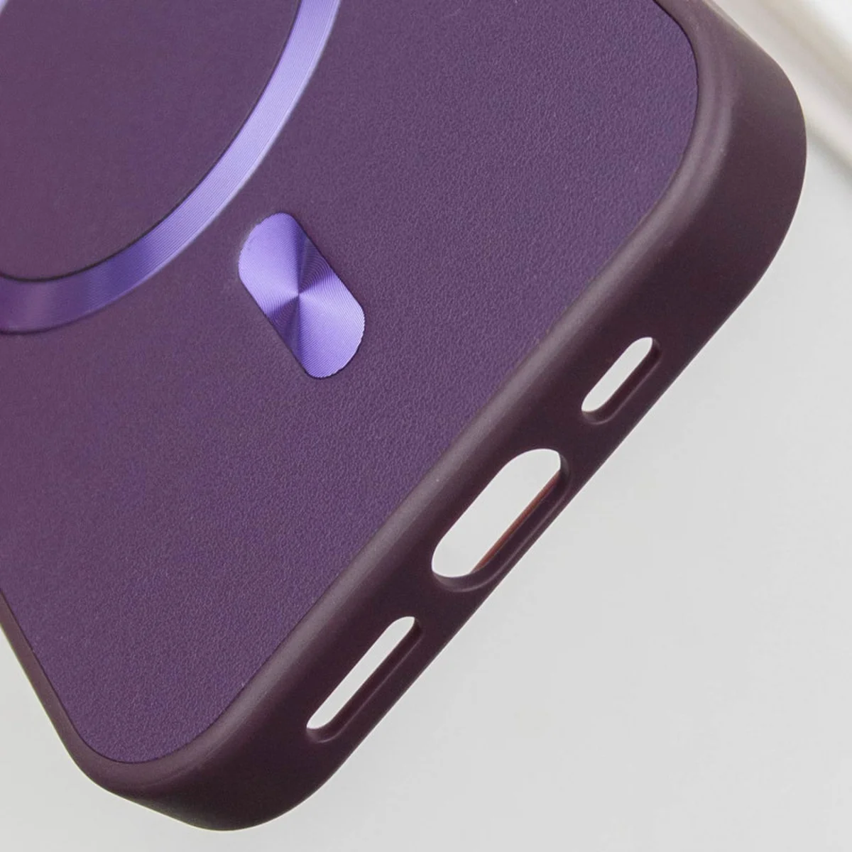 Кожаный чехол SnapCase with MagSafe для Apple iPhone 15 Pro Max (6.7") Dark Purple