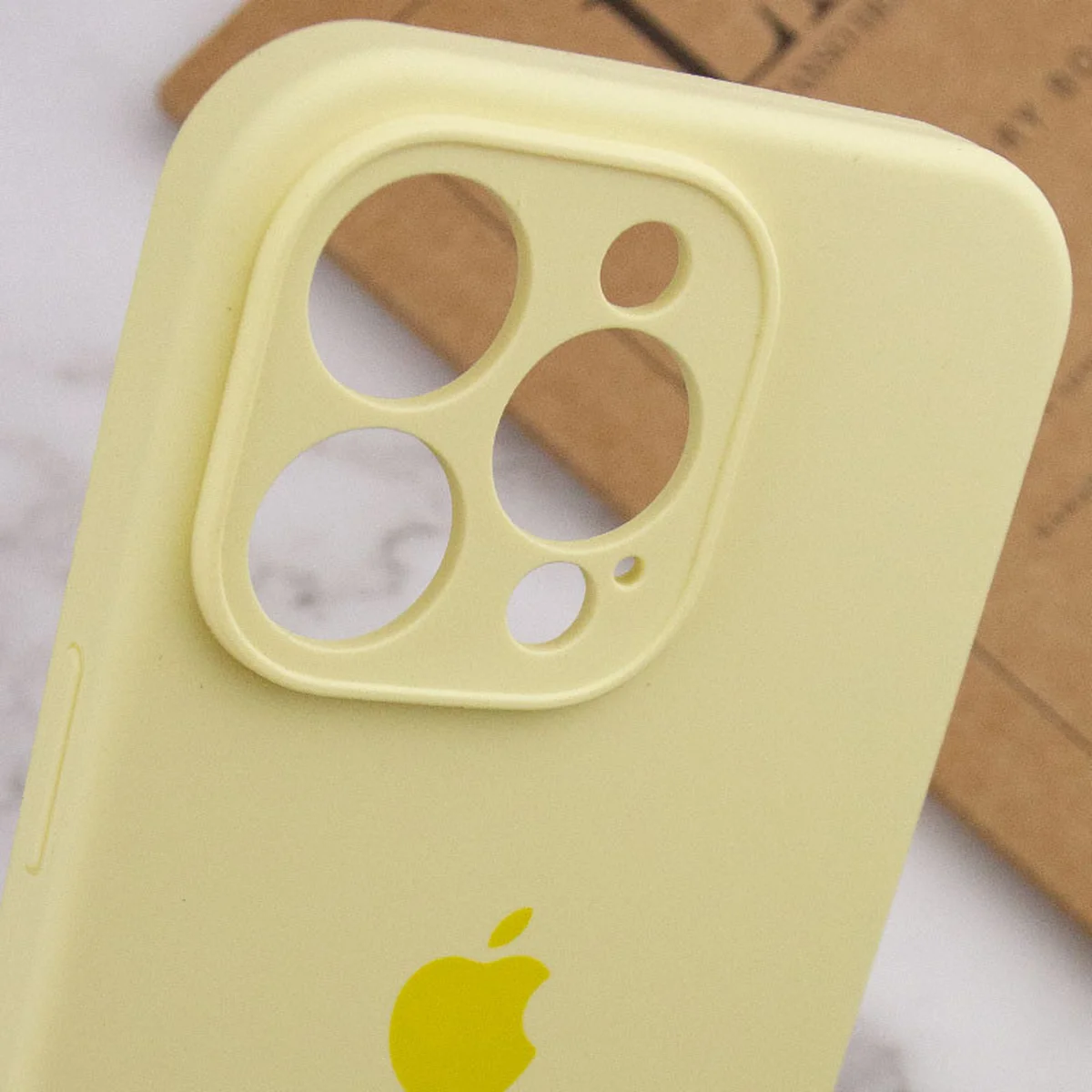 Чохол Silicone Case Full Camera Protective (AA) Apple iPhone 15 Pro Max (6.7") Жовтий / Mellow Yellow