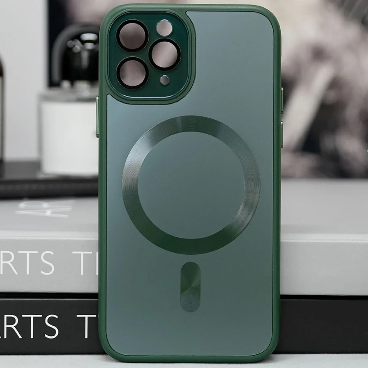 Чохол TPU+Glass Sapphire Midnight with MagSafe для Apple iPhone 15 Pro (6.1") Зелений / Forest green