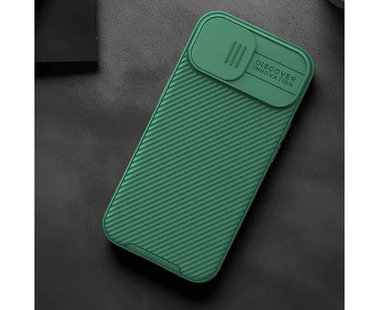 Карбоновая накладка Nillkin CamShield Pro для Apple iPhone 15 (6.1") Deep Green