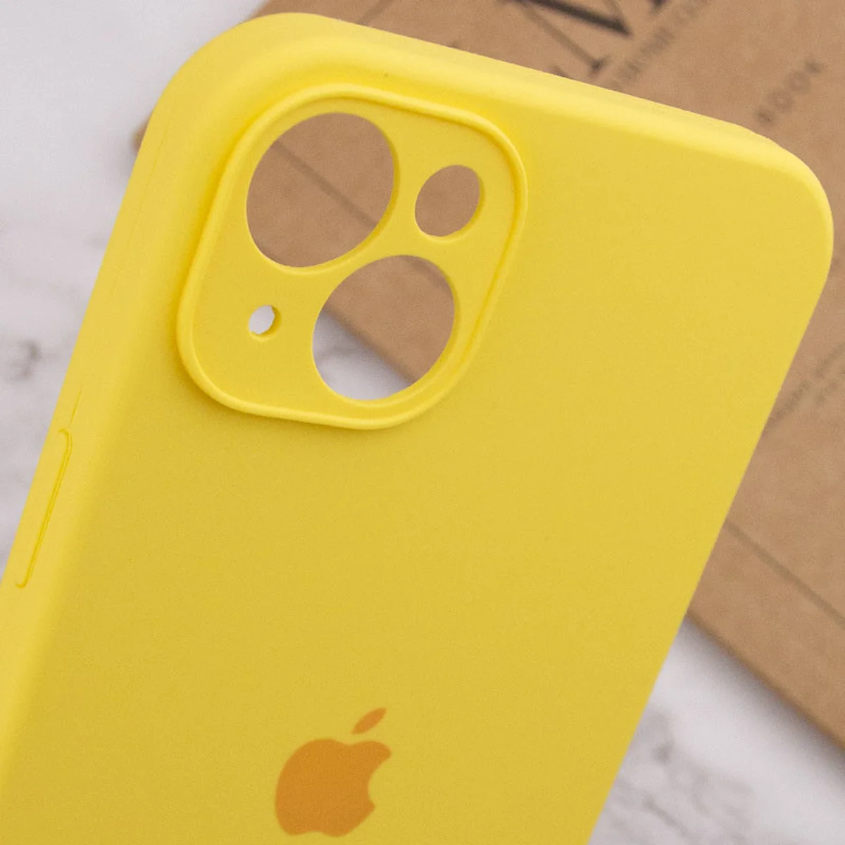 Чехол Silicone Case Full Camera Protective (AA) для Apple iPhone 15 (6.1") Желтый / Yellow