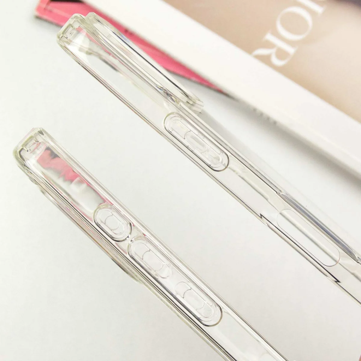 Чехол SGP Ultra Hybrid для Apple iPhone 16 Plus (6.7") Прозрачный