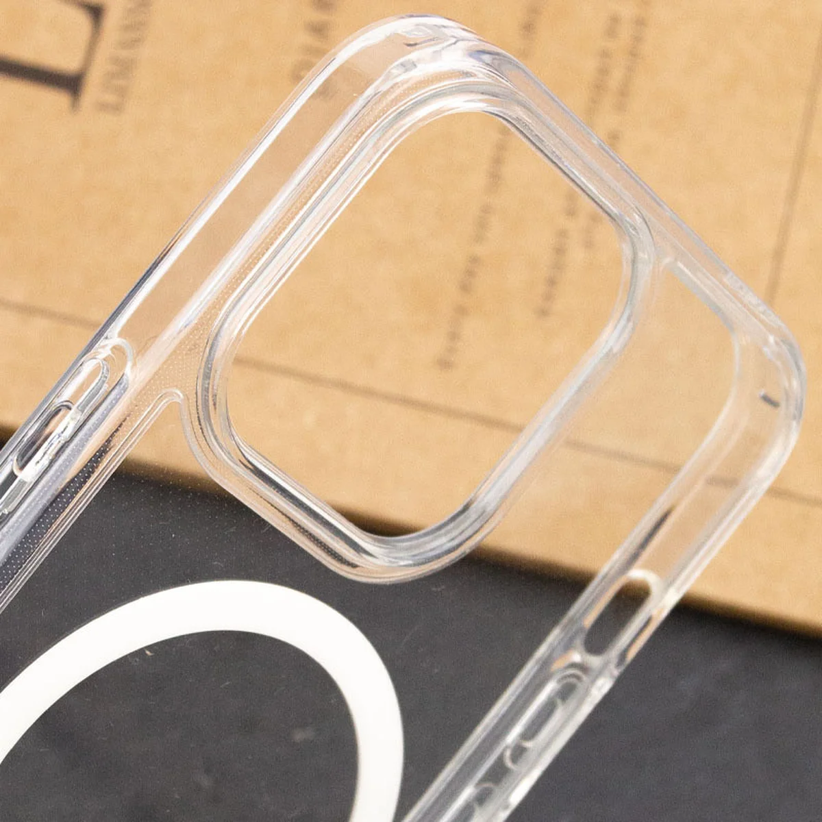 Чехол SGP Ultra Hybrid (MagFit) для Apple iPhone 16 Pro Max (6.9") Прозрачный