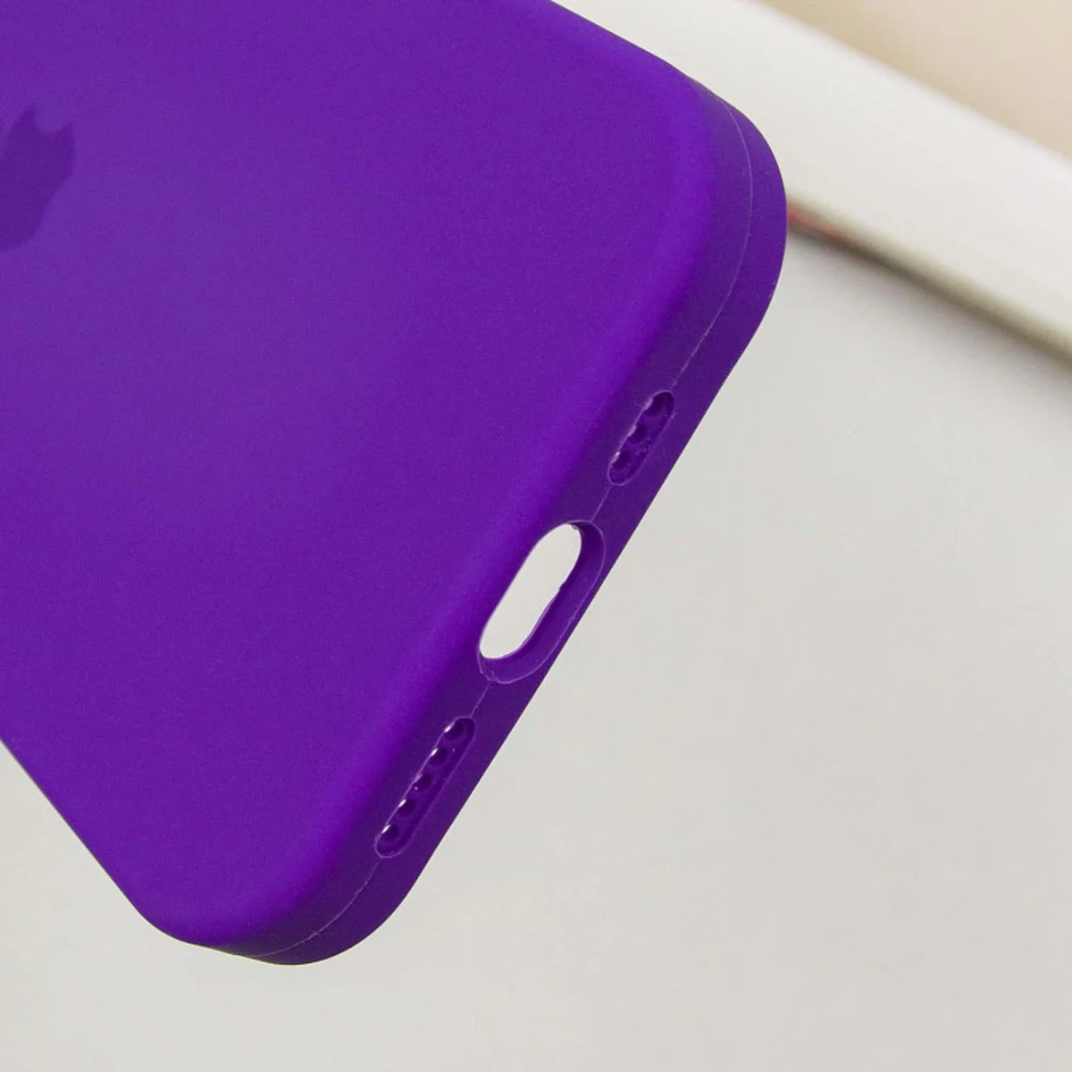 Чехол Silicone Case Full Protective (AA) для Apple iPhone 16 Pro Max (6.9") Фиолетовый / Ultra Violet
