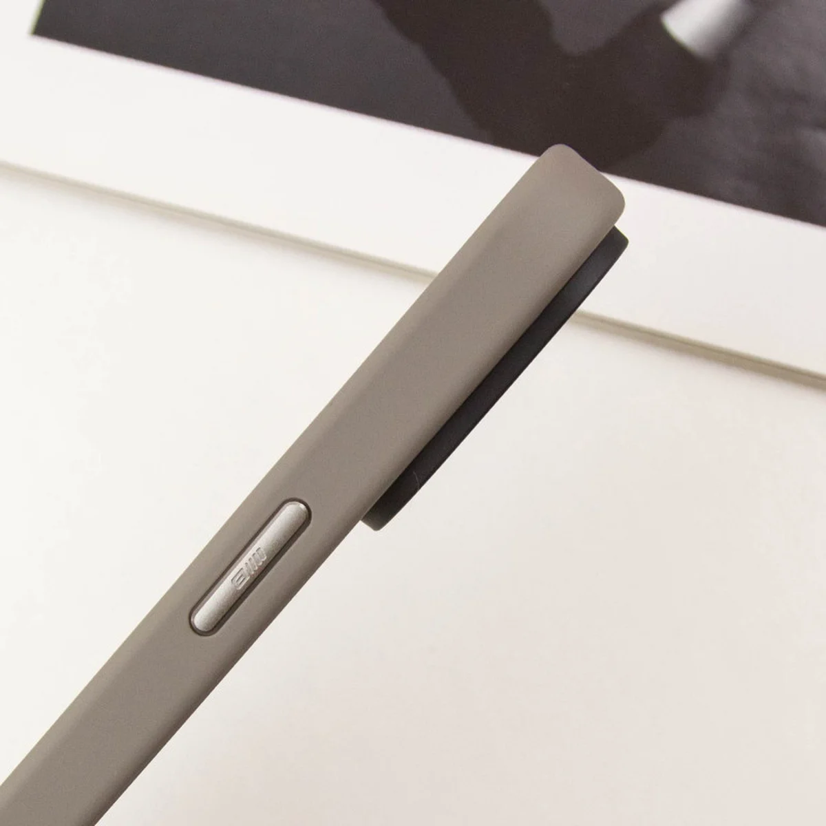 TPU+PC чехол Blueo Skin Friendly Frosted with MagSafe для Apple iPhone 16 Pro Max (6.9") Серый