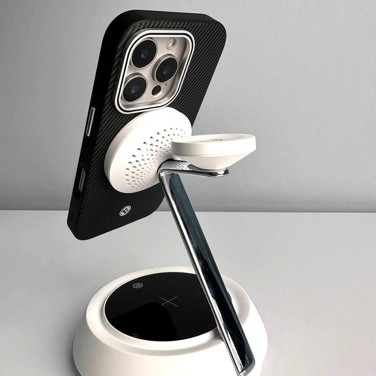 Чехол PC+Leather SGP with MagSafe для Apple iPhone 16 Pro Max (6.9") Carbon