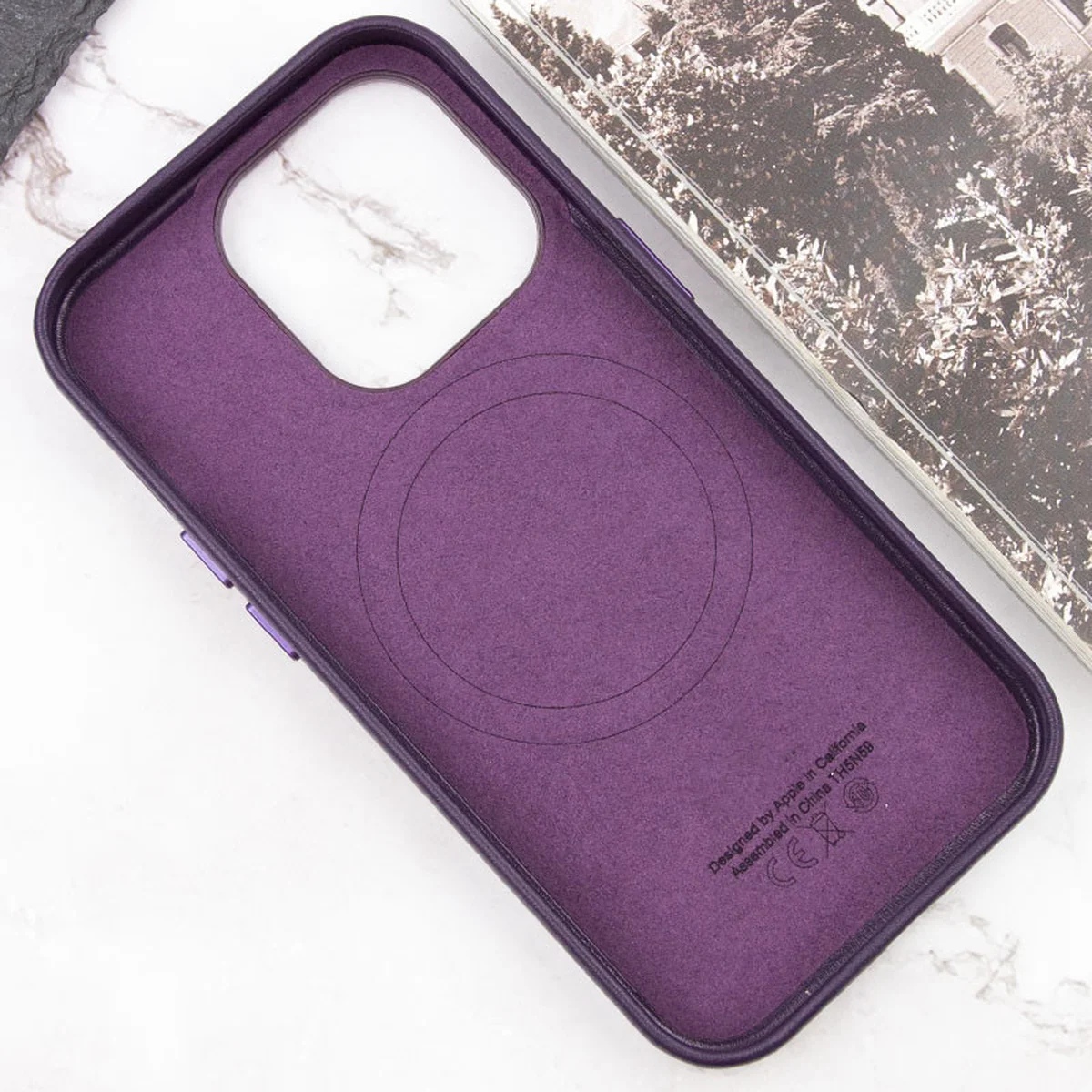 Шкіряний чохол Leather Case (AAA) з MagSafe and Animation для Apple iPhone 16 Pro Max (6.9") Dark Purple