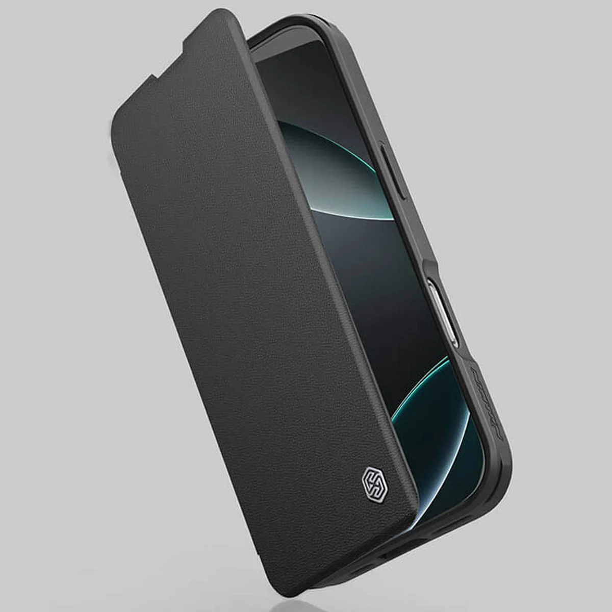 Кожаный чехол-книжка Nillkin Qin Prop Plain Camshield для Apple iPhone 16 Pro (6.3") Classic Black