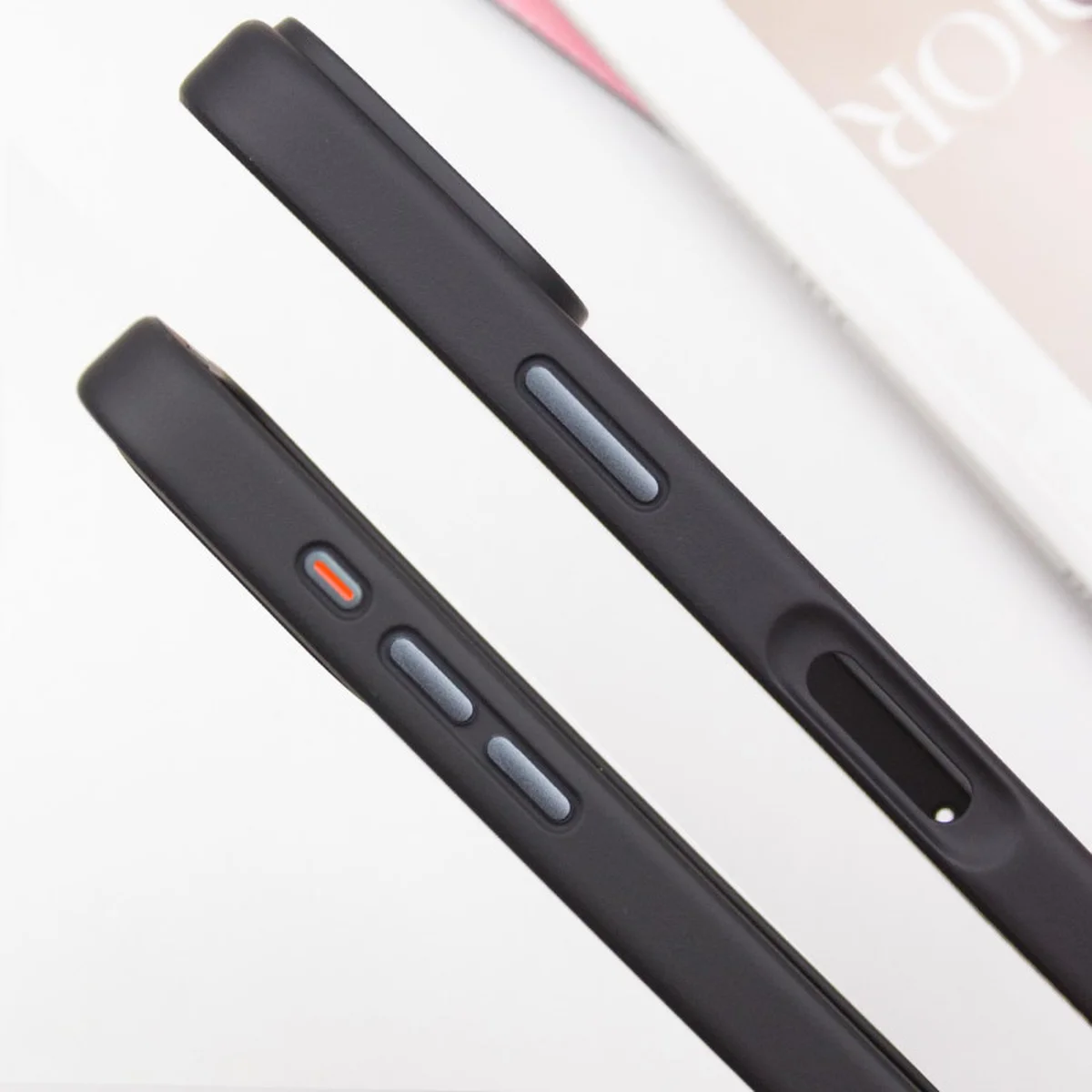 TPU+PC чехол Metal Buttons with MagSafe для Apple iPhone 16 Pro (6.3") Черный