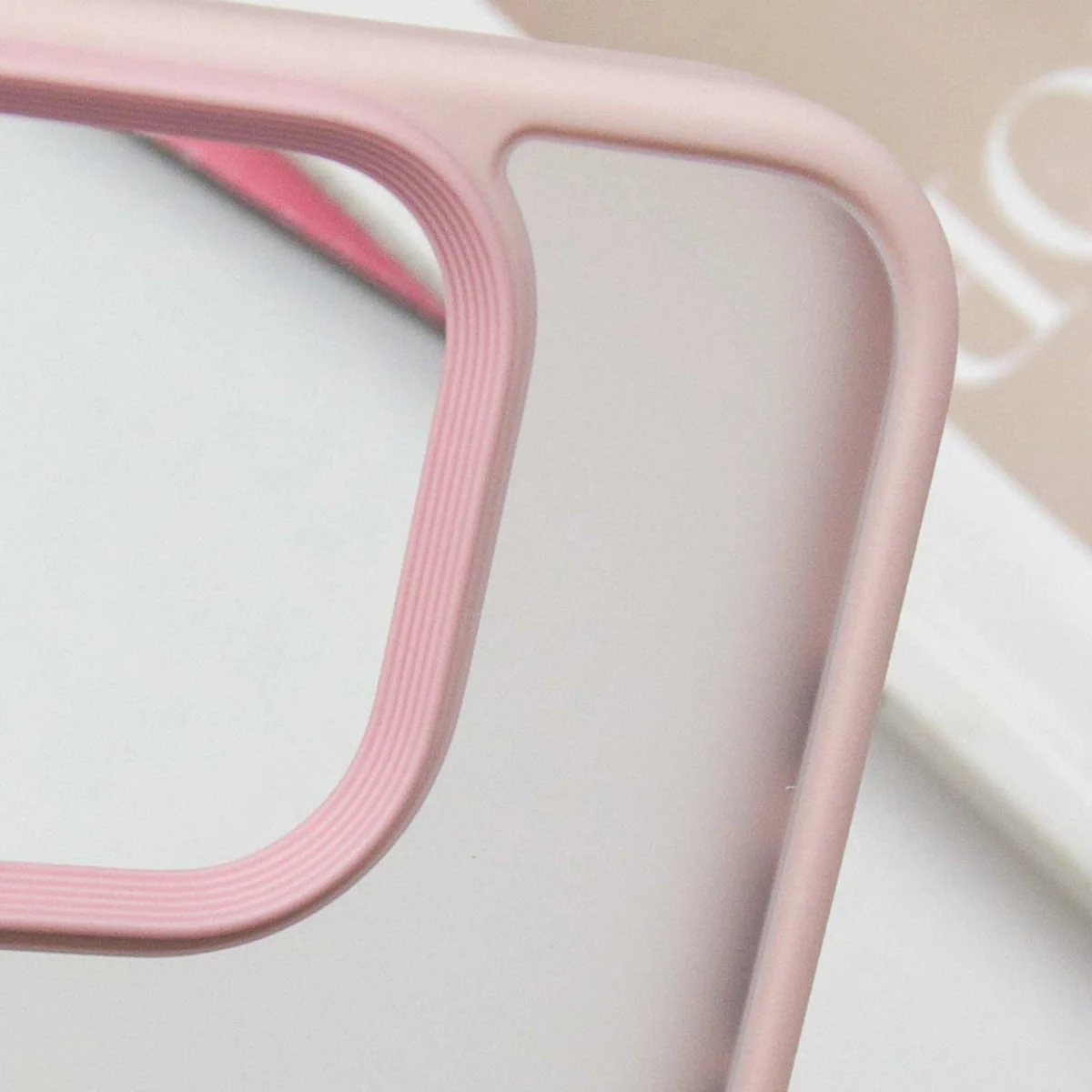 TPU+PC чехол Metal Buttons для Apple iPhone 16 Pro (6.3") Розовый