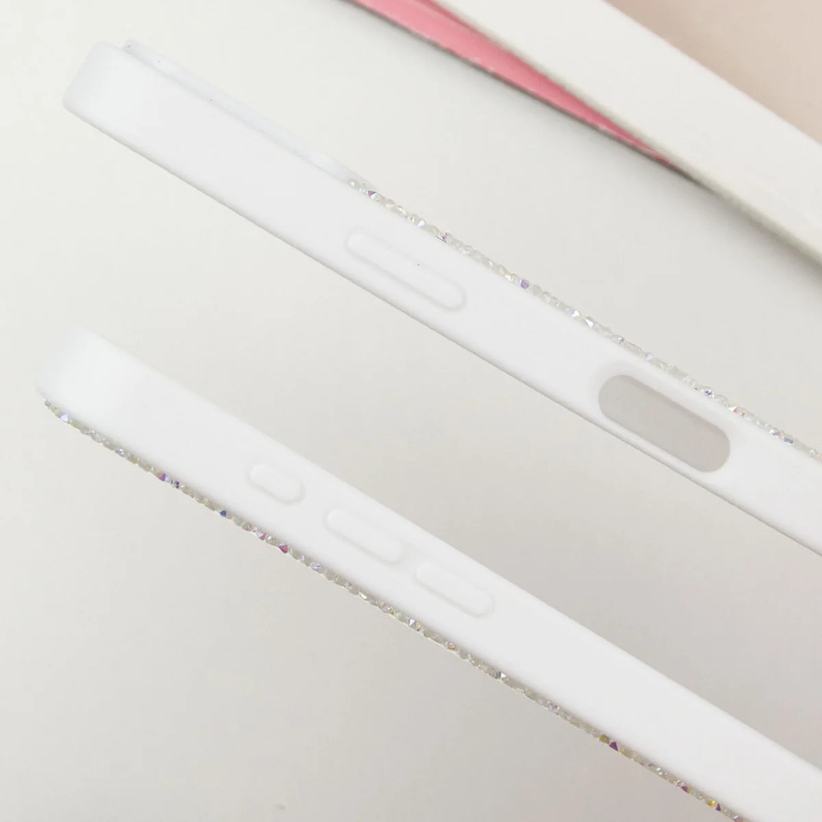 TPU чехол Bling World Rock Diamond для Apple iPhone 16 Pro (6.3") Белый