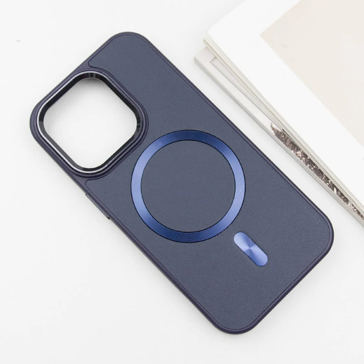 Кожаный чехол SnapCase with MagSafe для Apple iPhone 16 Pro (6.3") Dark Blue